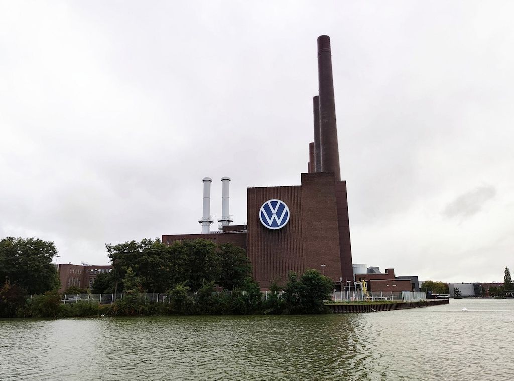 Bericht: VW baut Software-Gemeinschaftsunternehmen mit Rivian aus