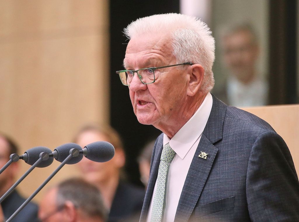 Kretschmann fordert von Arbeitern "jetzt mal ranklotzen"