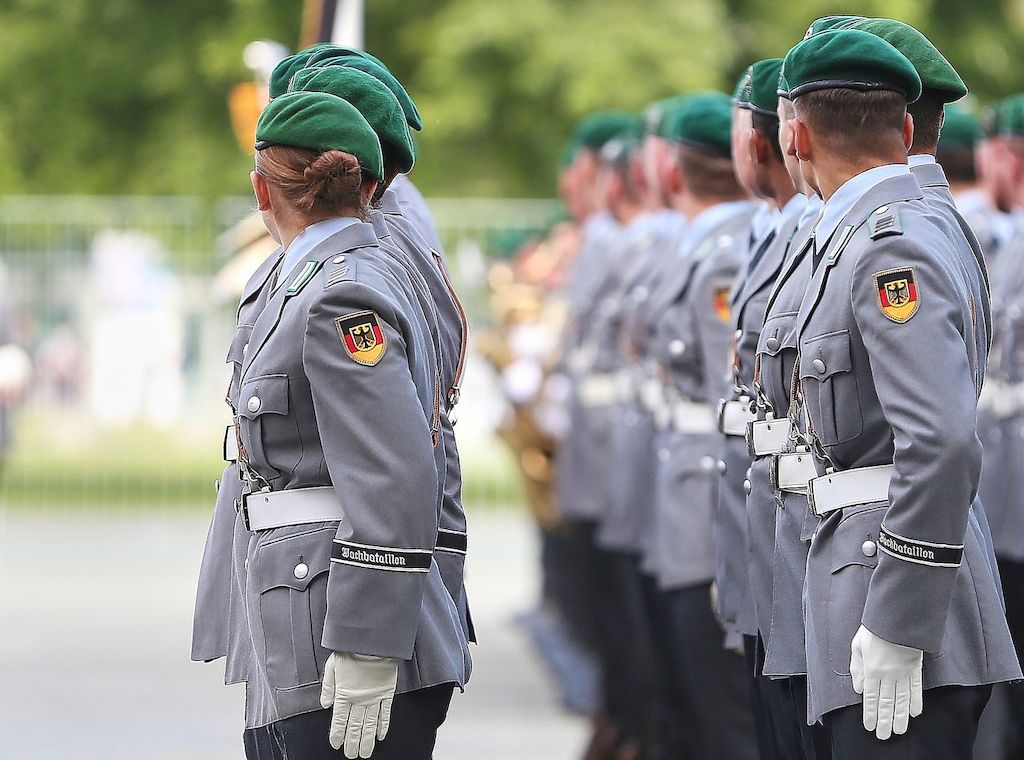 Militärhistoriker kritisiert Pistorius für unzulängliche Reformen