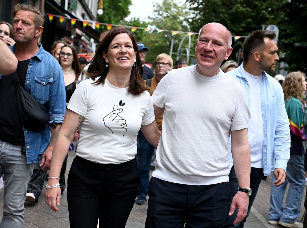 Kai Wegner und Günther-Wünsch in Partnerlook auf CSD