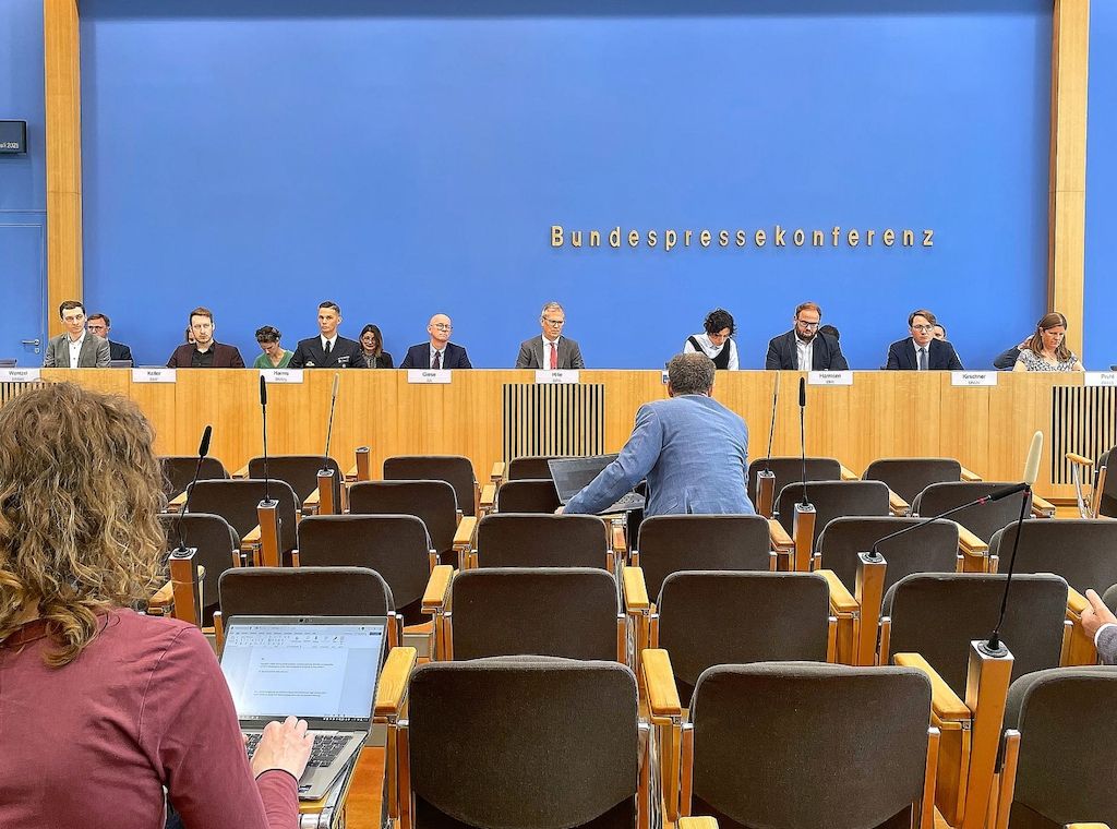 Bundesregierung hält sich bei Intel-Milliarden bedeckt