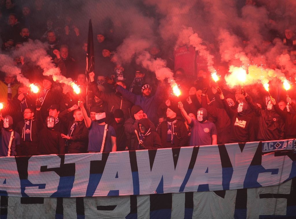 Großrazzia gegen HSV-Fans nach Angriff auf Köln-Anhänger