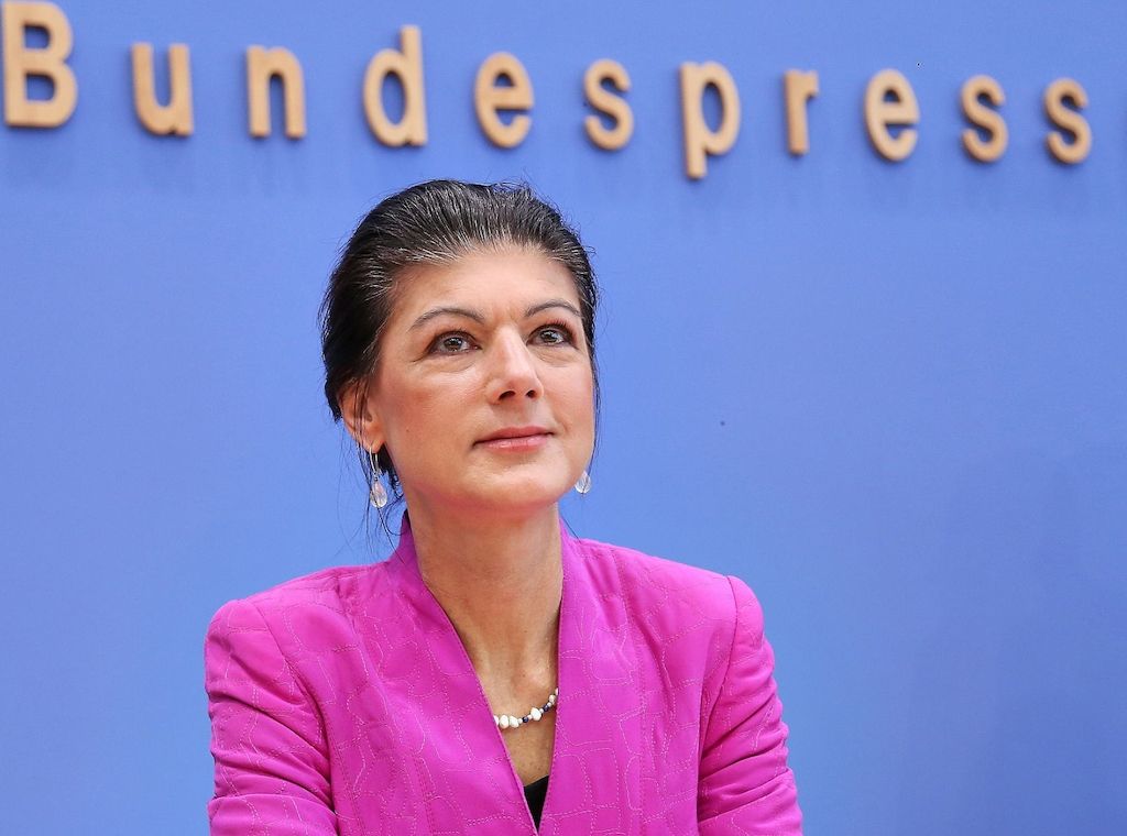 Zoll-Einigung: Wagenknecht fordert von der Leyen zum Rücktritt auf