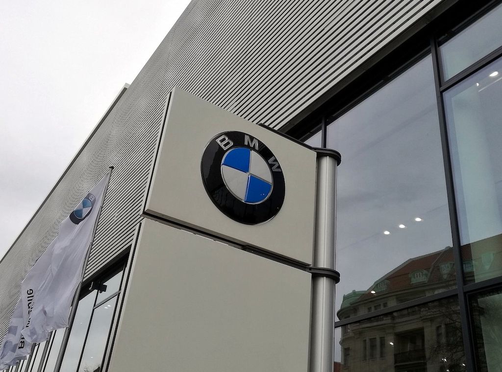 BMW-Gewinn im ersten Halbjahr eingebrochen