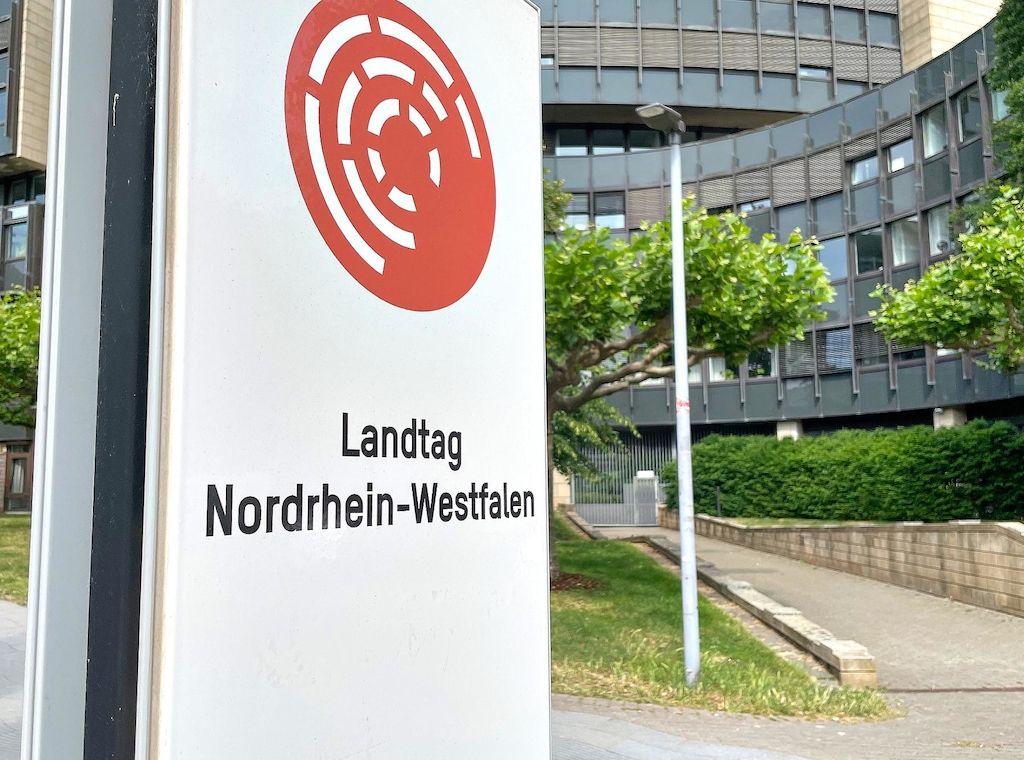 NRW fördert Satellitenprojekt zur Erdbeobachtung