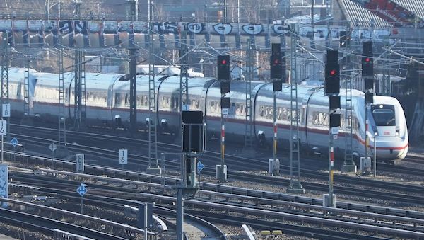 Generalsanierung der Bahnstrecke Hamburg-Berlin beginnt