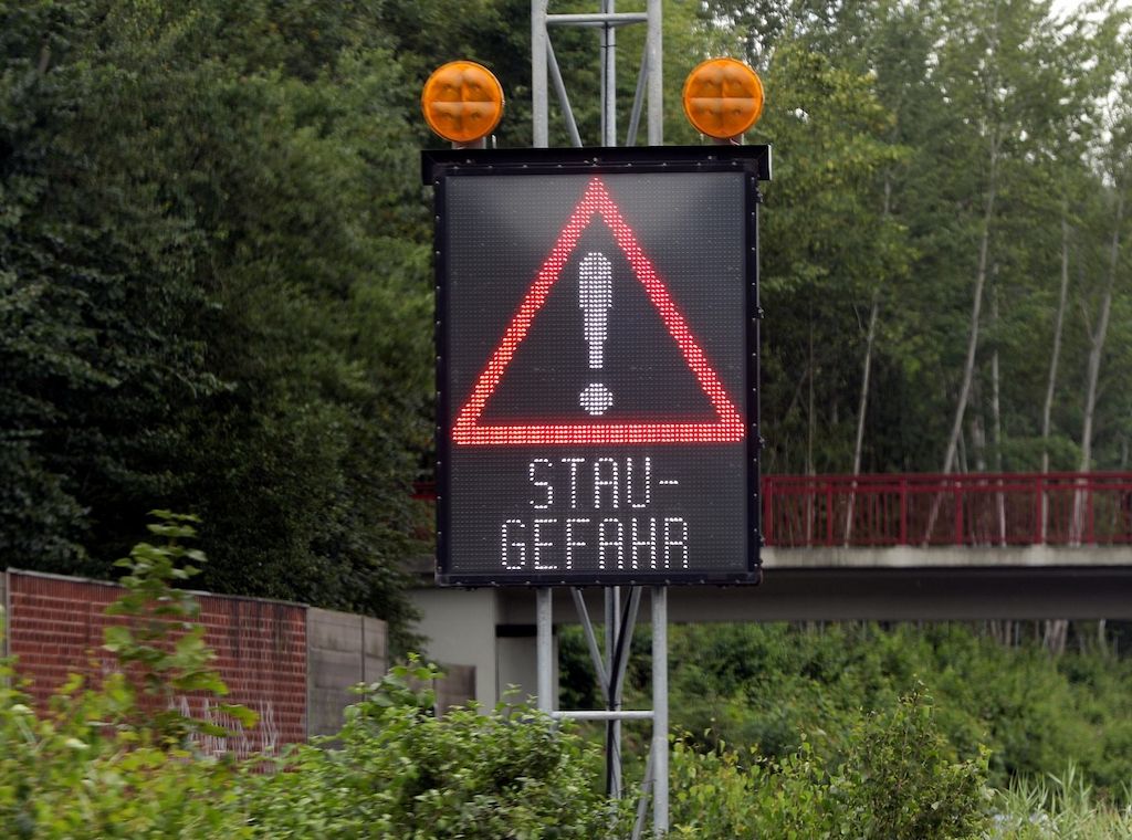 Mehrere Unfälle sorgen für Staus auf Autobahnen bei Rostock