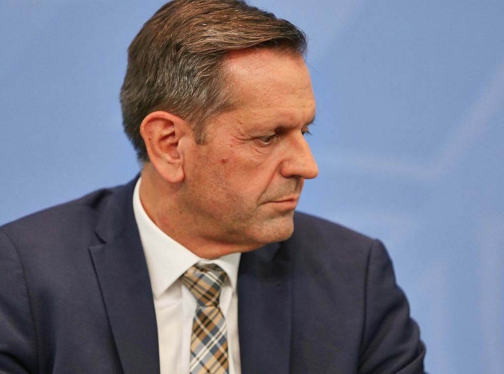 Niedersachsens Ministerpräsident fürchtet Staatszersetzung von innen
