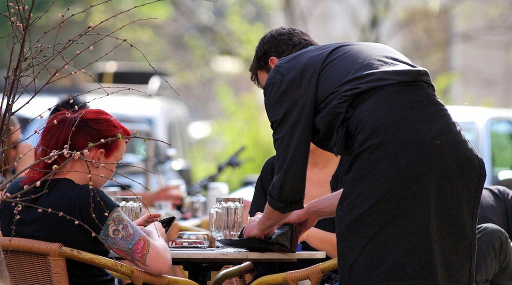 Tourismuskoordinator drängt Bundesländer zu Gastrosteuersenkung