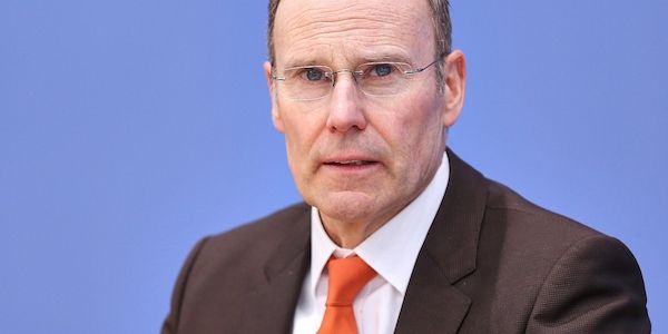 IW-Experte: Geplantes Bundestariftreuegesetz bringt mehr Bürokratie