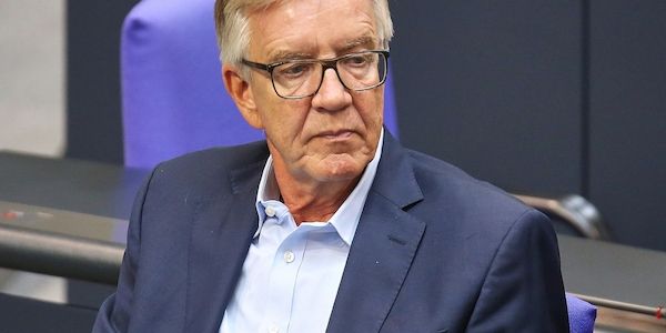 Bartsch spricht sich gegen Waffenlieferungen an Israel aus