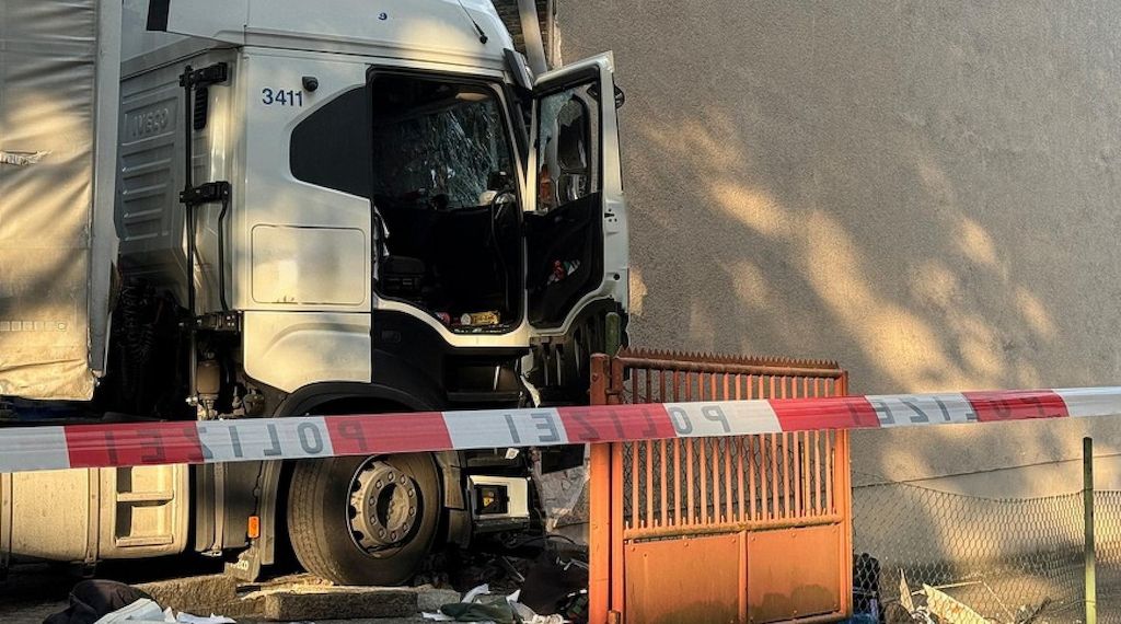 Zwei Tote und ein Verletzter nach LKW-Unfall in Oberhausen