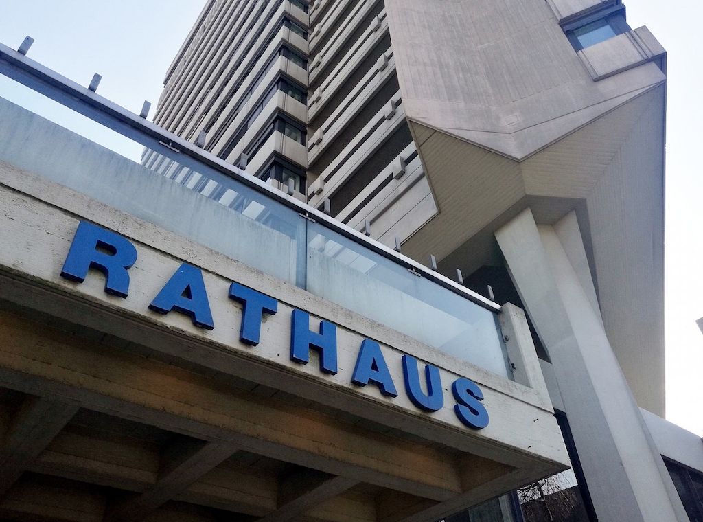 Beamtenbund warnt vor Einschränkung des Beamtenstatus
