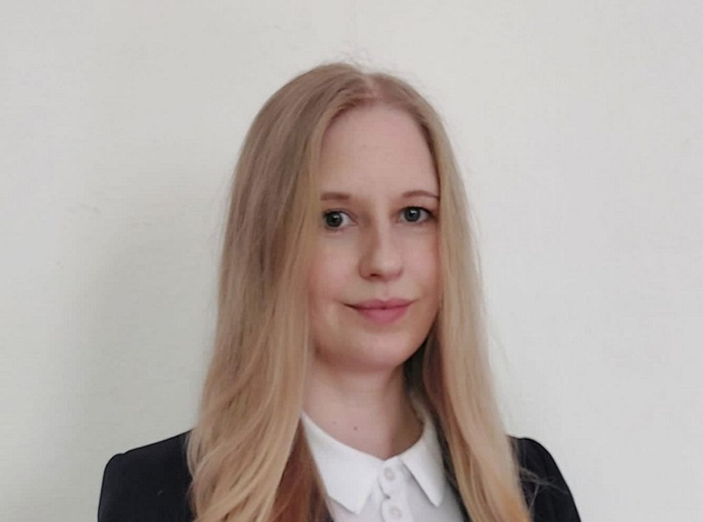 Lea Grimm: Mit Herz und Verstand in der Welt der Pflegeversicherungen
