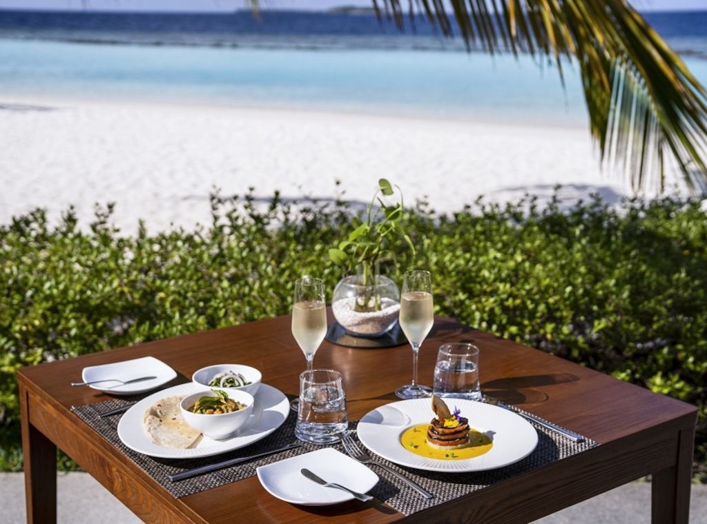 Im Traumresort Nova Maldives startet 2025 vegan und gesund