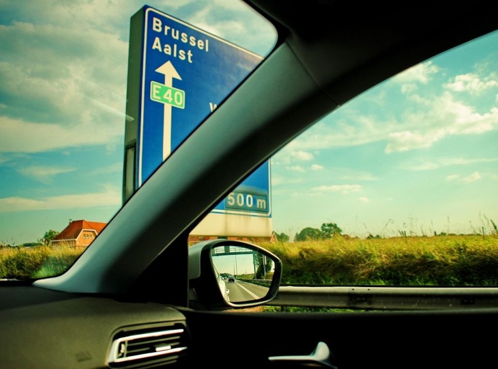 Urlaub mit dem E-Auto: Abenteuer oder Albtraum? 
