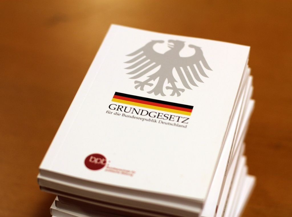 Grundgesetz- Kein Buch mit sieben Siegeln