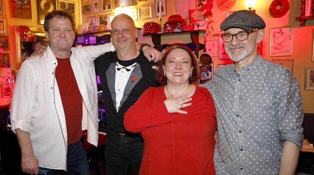 Berliner Chanson Duo „Hans und Gina“ stellten ihre neue LP „Ohne Dich“ vor.