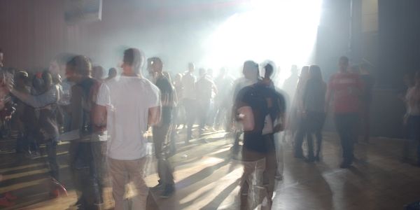 Experten mit schwofigen Urteilen zum Welttanztag am 29. April