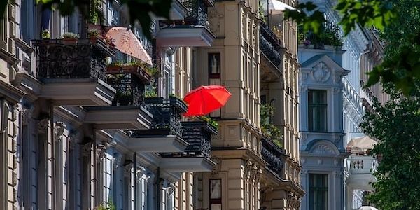 Experten über Grenzen beim Spaß auf Balkon und Terrasse