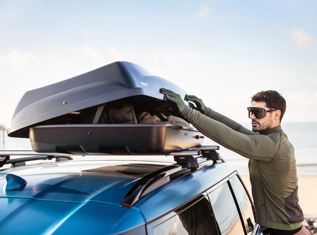 Zubehör-Palette macht Kia EV9* fit für Familienreisen und Outdoor-Trips