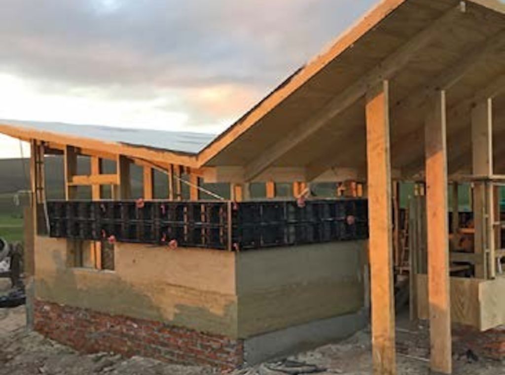 Innovatives und Nachhaltiges Bauen mit Industriehanf und GEOPANEL Schalungen