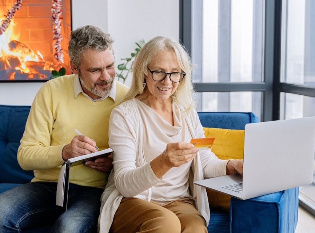 KI beim Online-Shopping immer wichtiger:  Unternehmen rüsten auf