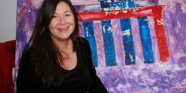Die beeindruckende Wandlung der Berliner Expertin für Friseurkunst zur renommierten Künstlerin