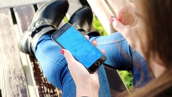 ARAG über Roaming: Kosten beim Telefonieren mit dem Handy können im Ausland anfallen