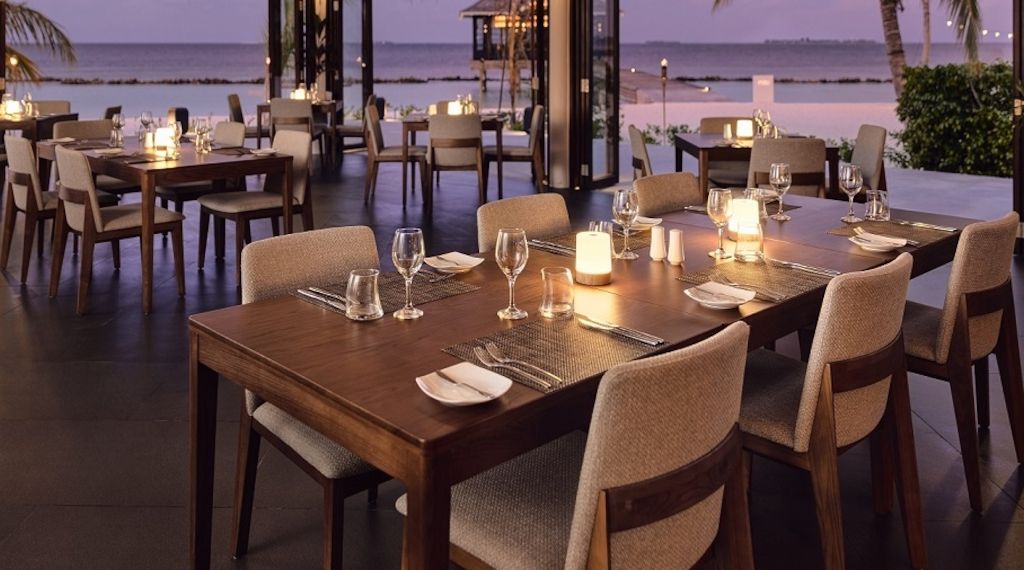 Jetzt wird’s prickelnd im Nova Maldives. Nicolas Maillart, eines der ältesten Champagnergüter, zu Gast in einem der jüngsten Resorts