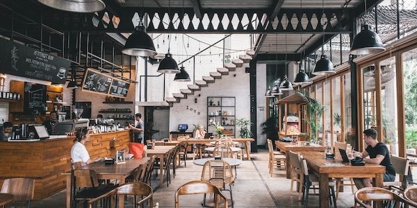Plötzlich volles Haus: Die Vorteils-App revolutioniert die Gastronomie in Nebenzeiten 
