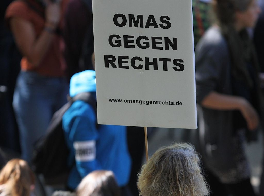 Bündnisgrüne im Austausch mit Omas gegen Rechts in Senftenberg
