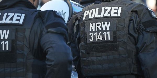 Kölner Polizei durchsucht Wohnungen wegen manipulierter Führerscheinprüfungen