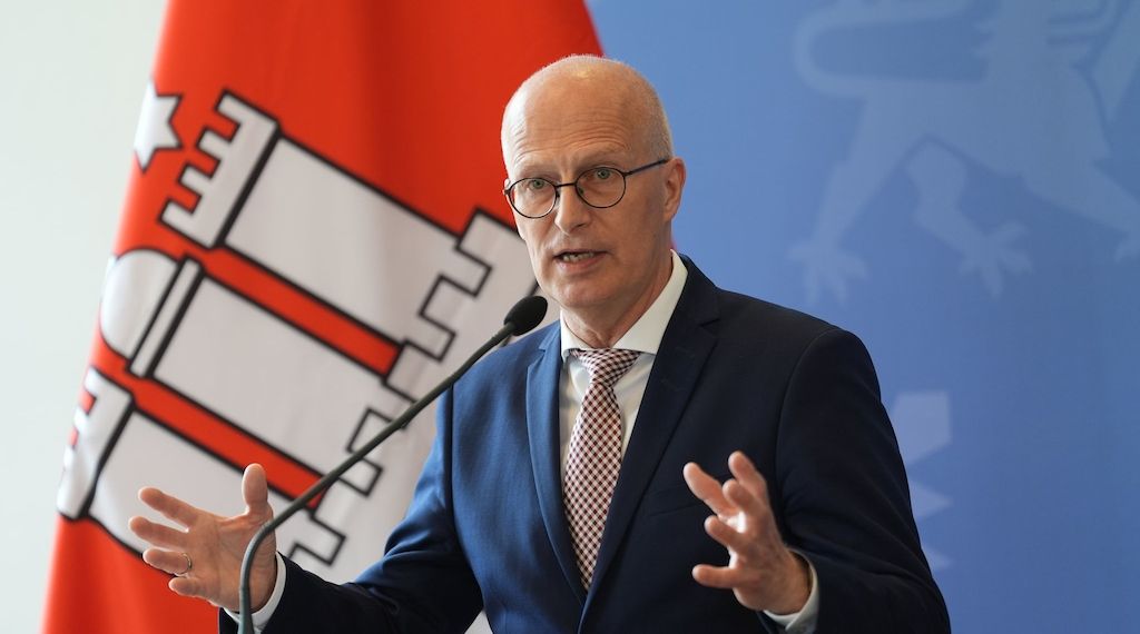 Blauer Brief von Hamburg an Berlin wegen Abschiebungen
