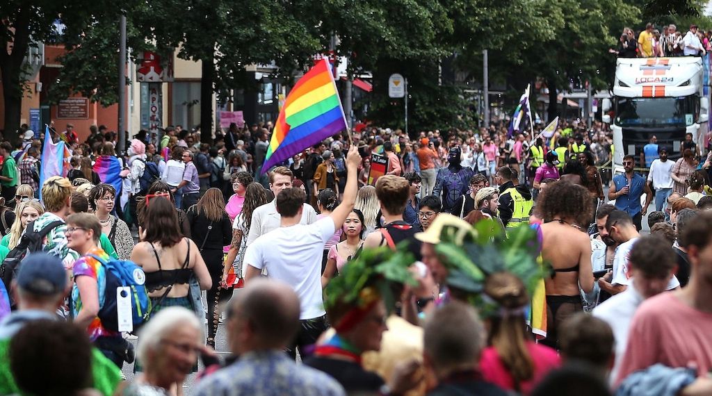 64 Festnahmen im Umfeld des CSD in Berlin - 3 Polizisten verletzt
