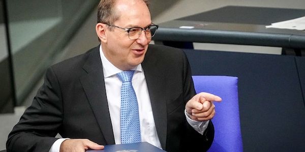 Dobrindt: Nein zu Berliner Aufnahmeprojekt für Flüchtlinge