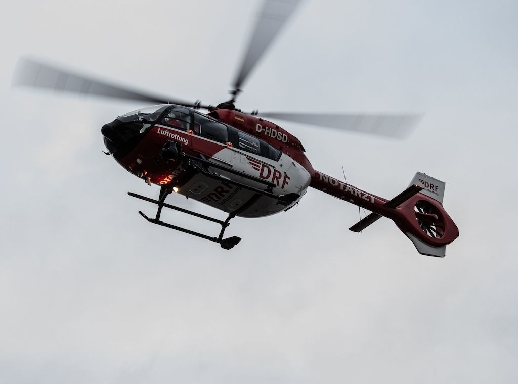 Berliner Passanten retten Mensch vor dem Ertrinken in der Spree