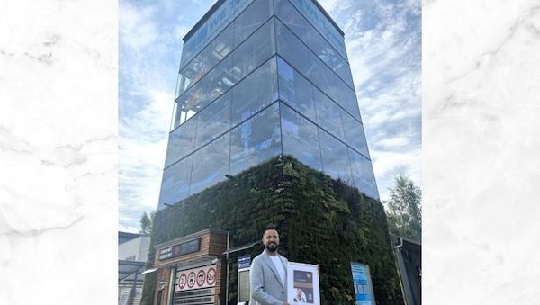 Urbane Mobilität neu denken - Der WE Tower in Berlin-Spandau geht in den Export 