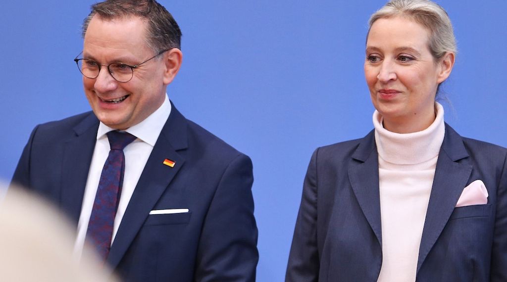 Forsa: Union verliert - AfD zieht gleich