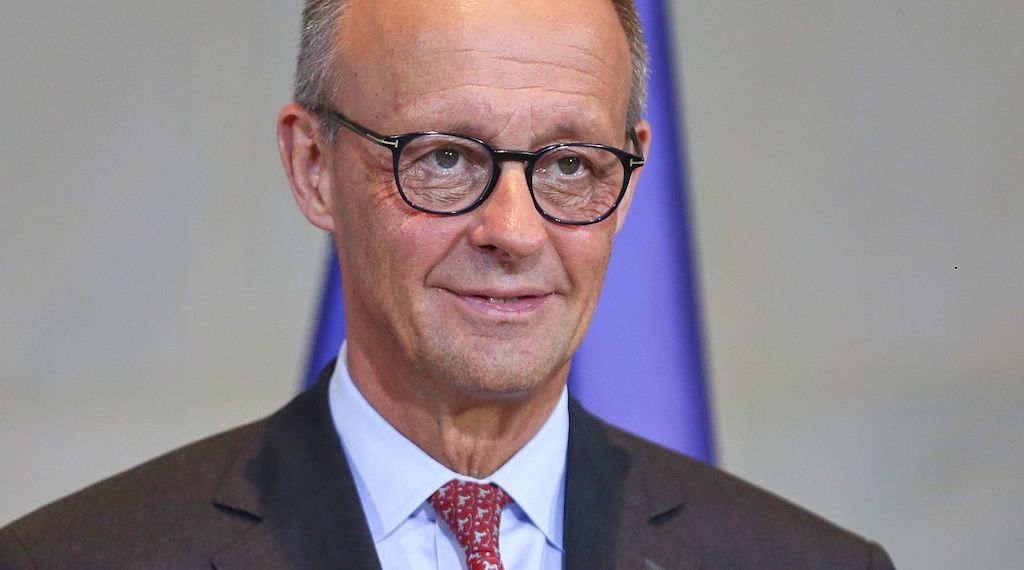 Merz und Macron wollen auch über Aufrüstung im Weltraum sprechen