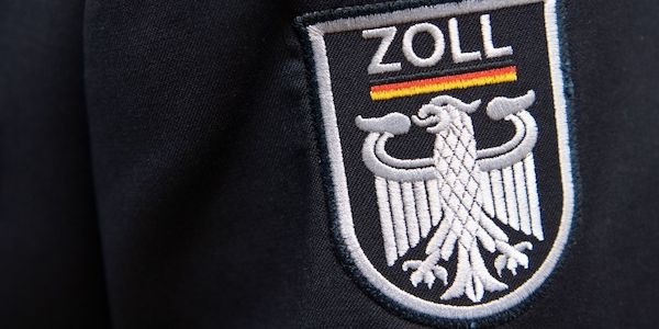 Zoll klärt auf: Urlauber müssen Limit bei Alkohol und Tabak beachten