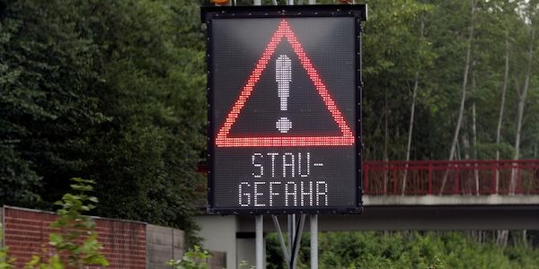 Mehrere Unfälle sorgen für Staus auf Autobahnen bei Rostock