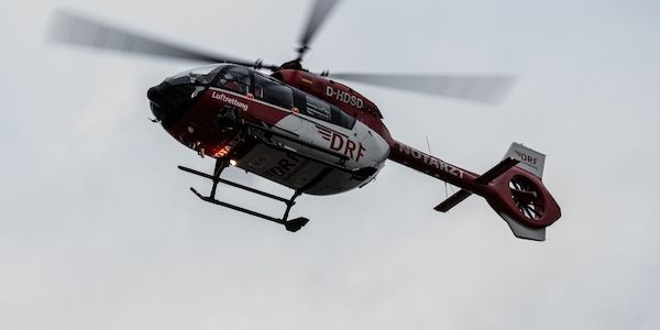 Berliner Passanten retten Mensch vor dem Ertrinken in der Spree