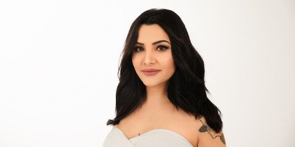 Nesrin Obermeier zeigt dir die Geheimnisse glänzend schöner Haare im Sommer