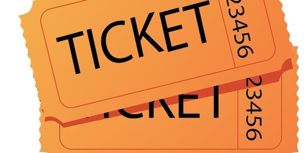 ARAG: Was beim Ticketkauf gilt und welche Versicherungen sinnvoll sein können