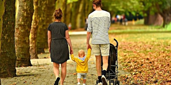 ARAG: Kindererziehungszeiten, auch Mütterrente genannt, lassen sich auf die Rente anrechnen