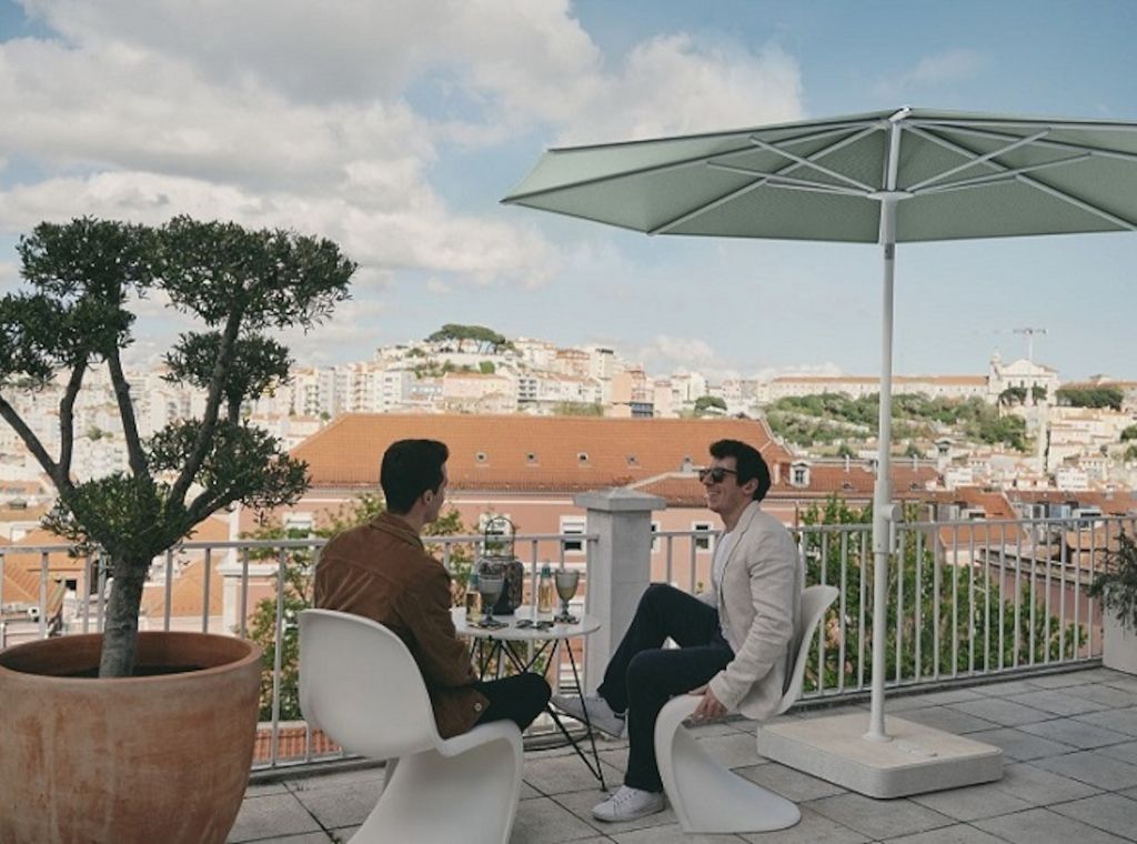 Sonnenschirme für Balkon und Terrasse mit unsichtbarer Technik