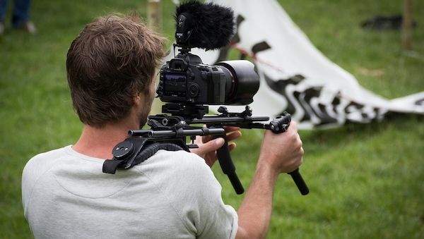 Wie Sie in Berlin mit kleinem Budget professionelle Videos erstellen können