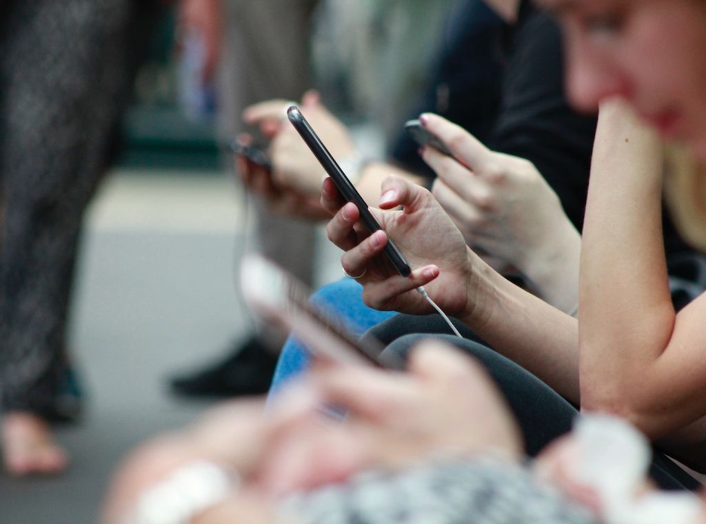 Smartphone Detox: 8 Tipps, damit das digitale Fasten gelingt 