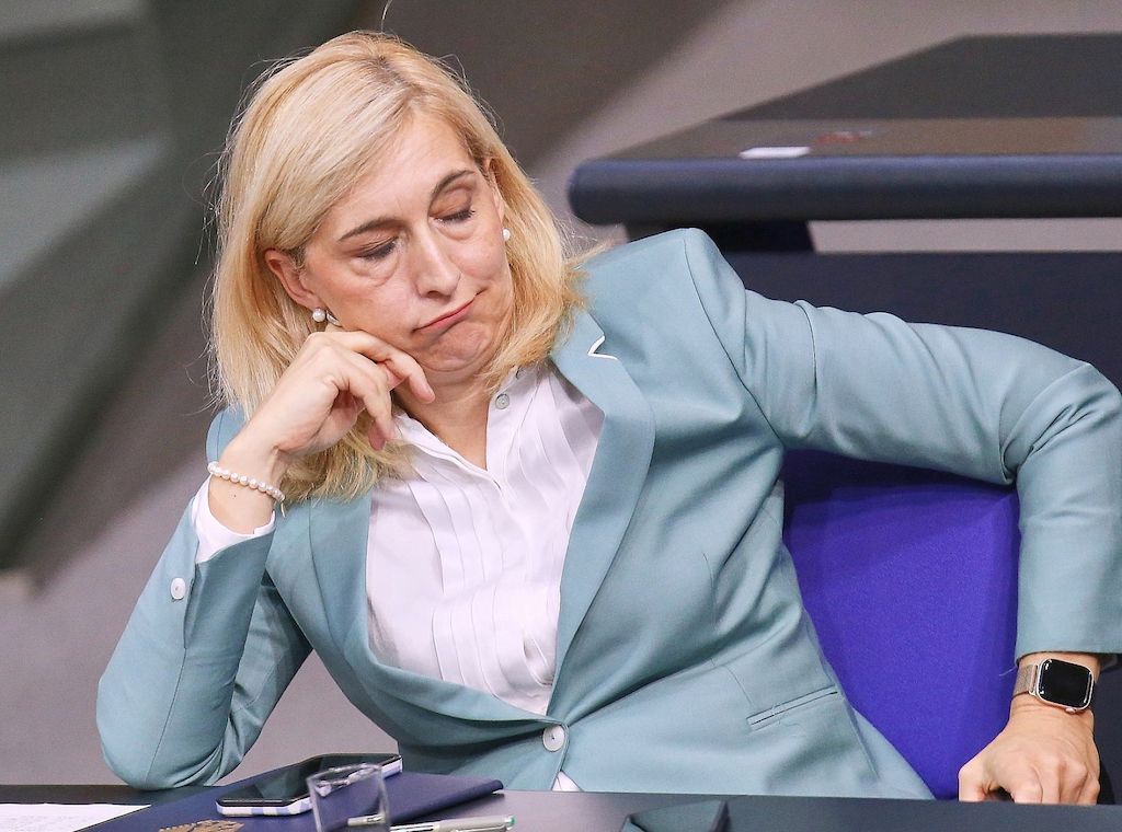 Grüne kritisieren langsames Handeln der Gesundheitsministerin
